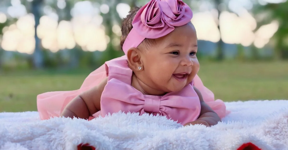 découvrez tout pour bébé : vêtements, jouets, accessoires et conseils pour le bien-être et le développement de votre enfant.